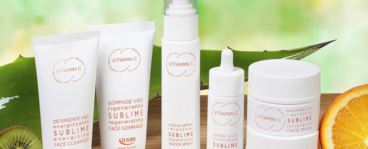 SUBLIME linea viso BIO alla Vitamina C  CREMA VISO ANTIOSSIDANTE  MASCHERA VISO RIPARATRICE  SIERO ILLUMINANTE  ACQUA SPRAY IDRATANTE  DETERGENTE VISO ENERGIZZANTE  GOMMAGE VISO RIGENERANTE  Packaging riciclato e riciclabile